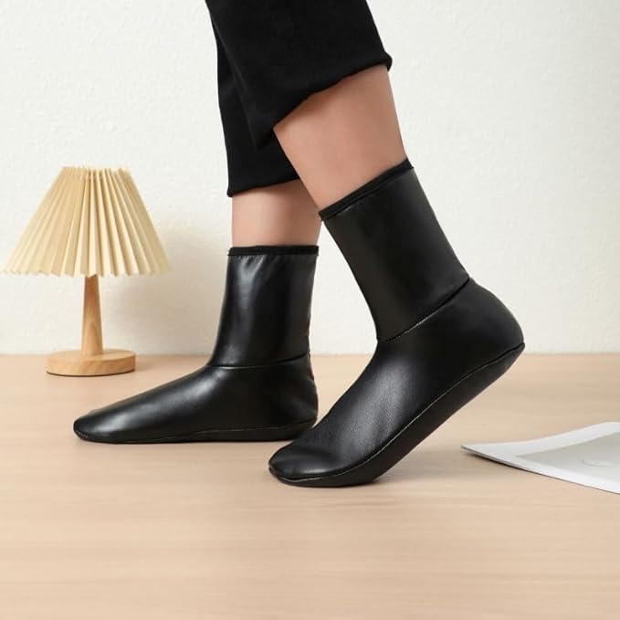 الجوارب الجلدية